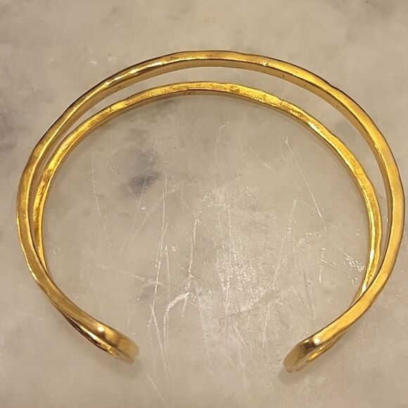NWT Gorjana Teagan Cuff 18K Gold Luxury Bangle Think Boho Stack Layer Feminine - Picture 5 of 11